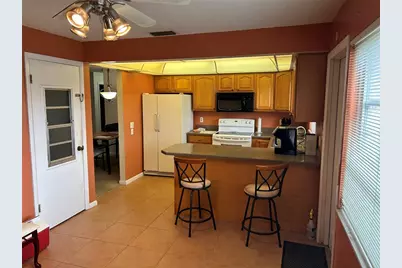 8465 Calais N, Pinellas Park, FL 33781 - Photo 9