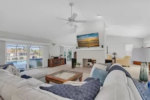 4961 61st Ave S, Saint Petersburg, FL 33715 - Photo 3