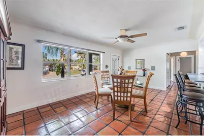 9854 51st Avenue N, Saint Petersburg, FL 33708 - Photo 13