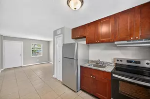 1771 Russell St S, Saint Petersburg, FL 33712 - Photo 11