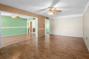 829 Fox Hills Dr, Sun City Center, FL 33573 - Photo 11