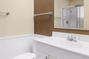 829 Fox Hills Dr, Sun City Center, FL 33573 - Photo 15