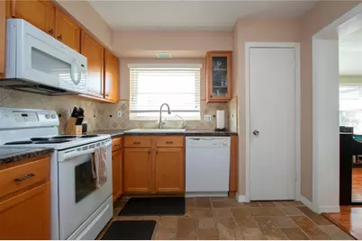 618 Oakmont Avenue, Sun City Center, FL 33573 - Photo 15