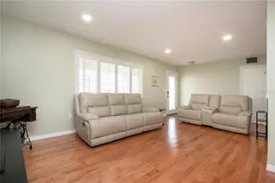 618 Oakmont Ave, Sun City Center, FL 33573 - Photo 5