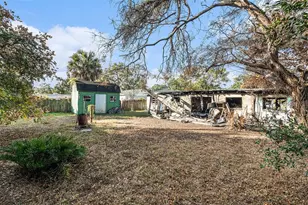 11747 Christian Ct, Tampa, FL 33612 - Photo 9