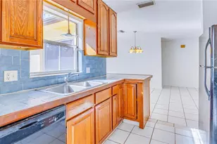 633 Huntington St, Brandon, FL 33511 - Photo 15