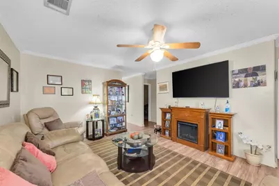 3828 18th Avenue S, Saint Petersburg, FL 33711 - Photo 3