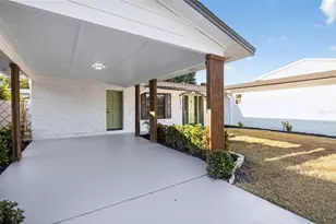 8315 Millwood Dr, Tampa, FL 33615 - Photo 5