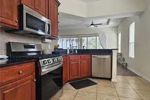 920 Regal Manor Way, Sun City Center, FL 33573 - Photo 13