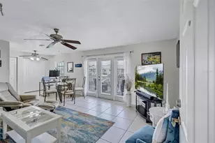 4875 Coquina Key Dr SE, Saint Petersburg, FL 33705 - Photo 5