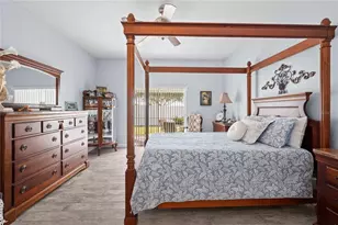 5649 Autumn Shire Dr, Zephyrhills, FL 33541 - Photo 15