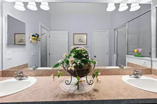 5649 Autumn Shire Dr, Zephyrhills, FL 33541 - Photo 19