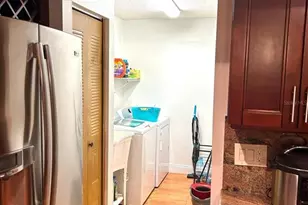 522 Wynnwood Dr, Brandon, FL 33511 - Photo 9