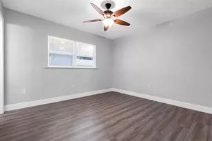 913 York Dr, Brandon, FL 33510 - Photo 13