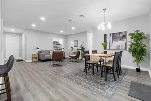 913 York Dr, Brandon, FL 33510 - Photo 5