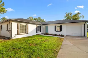 913 York Dr, Brandon, FL 33510 - Photo 1