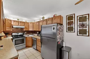 1258 Pine Ridge Cir W, Tarpon Springs, FL 34688 - Photo 9