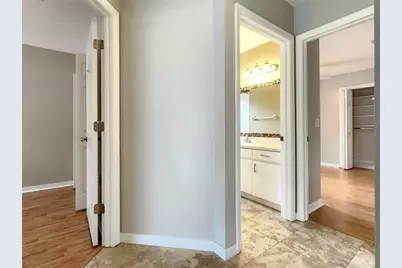 30712 Tremont Drive, Wesley Chapel, FL 33543 - Photo 37