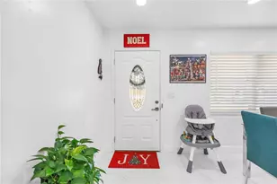 13216 Forest Hills Dr, Tampa, FL 33612 - Photo 11