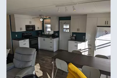 800 32nd Avenue S #612, Saint Petersburg, FL 33705 - Photo 3