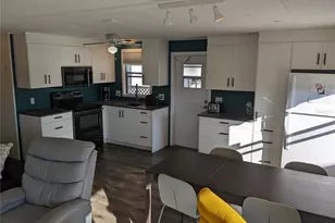 800 32nd Ave S, Saint Petersburg, FL 33705 - Photo 3