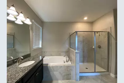 10049 Victory Gallop Loop, Ruskin, FL 33573 - Photo 17