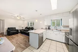 12710 Greenmoor Dr, Tampa, FL 33618 - Photo 15