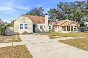 918 45th St N, Saint Petersburg, FL 33713 - Photo 1