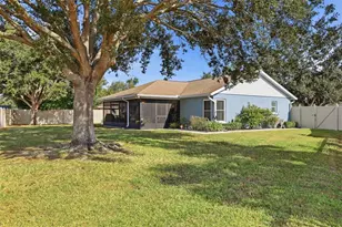 6211 65th Pl E, Palmetto, FL 34221 - Photo 7