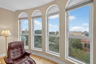 288 Beach Dr NE, Saint Petersburg, FL 33701 - Photo 13