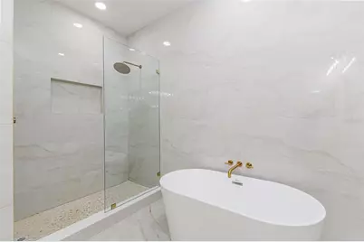 7905 N Greenwood Avenue, Tampa, FL 33604 - Photo 21