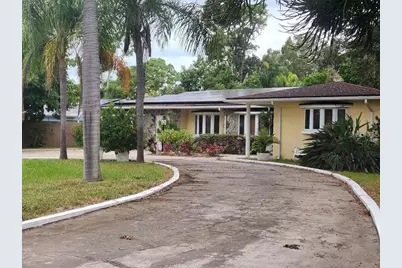 3515 Country Club Way S, Saint Petersburg, FL 33712 - Photo 1