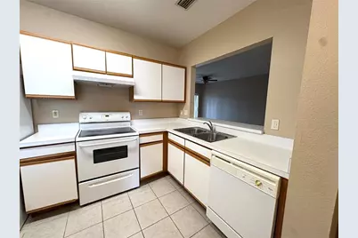 6017 Portsdale Place #202, Riverview, FL 33578 - Photo 3