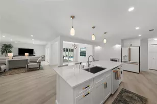 5884 51st St S, Saint Petersburg, FL 33715 - Photo 17