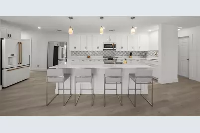 5884 51st Street S, Saint Petersburg, FL 33715 - Photo 3