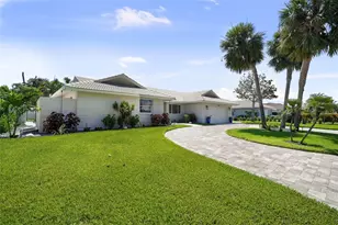 5884 51st St S, Saint Petersburg, FL 33715 - Photo 63