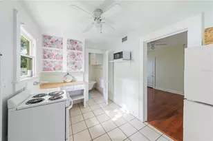 708 Grove St N, Saint Petersburg, FL 33701 - Photo 5