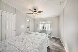 37617 Amigo Dr, Zephyrhills, FL 33541 - Photo 17