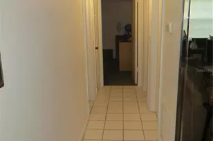 9106 Tudor Dr, Tampa, FL 33615 - Photo 7