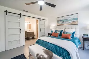 37340 Derbyshire Dr, Zephyrhills, FL 33542 - Photo 3