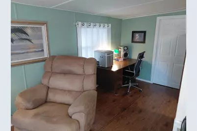 980 7th Street NW #1, Largo, FL 33770 - Photo 5