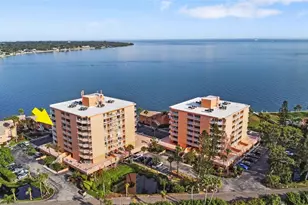 7430 Sunshine Skyway Ln S, Saint Petersburg, FL 33711 - Photo 1