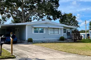 274 Beach Ct, Palm Harbor, FL 34684 - Photo 1