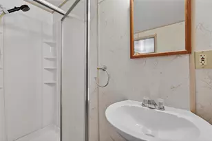 7801 34th Ave N, Saint Petersburg, FL 33710 - Photo 25