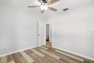 5555 13th St N, Saint Petersburg, FL 33703 - Photo 15