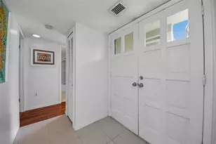 421 Windrush Bay Dr, Tarpon Springs, FL 34689 - Photo 7