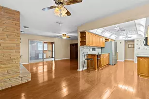 1233 Lorie Cir, Brandon, FL 33510 - Photo 13