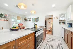 1326 74th St N, Saint Petersburg, FL 33710 - Photo 11