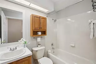 4632 Whispering Park Ln, Tampa, FL 33614 - Photo 21