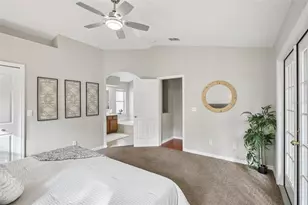 4632 Whispering Park Ln, Tampa, FL 33614 - Photo 17